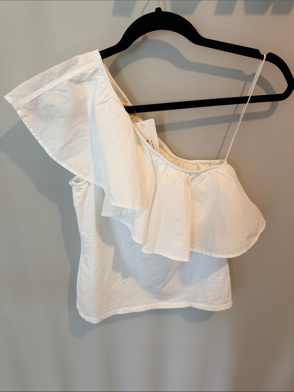 Nation LTD White One-Shoulder Ruffle Camisole